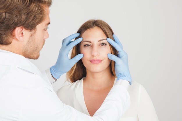 Blépharoplastie (chirurgie des paupières)